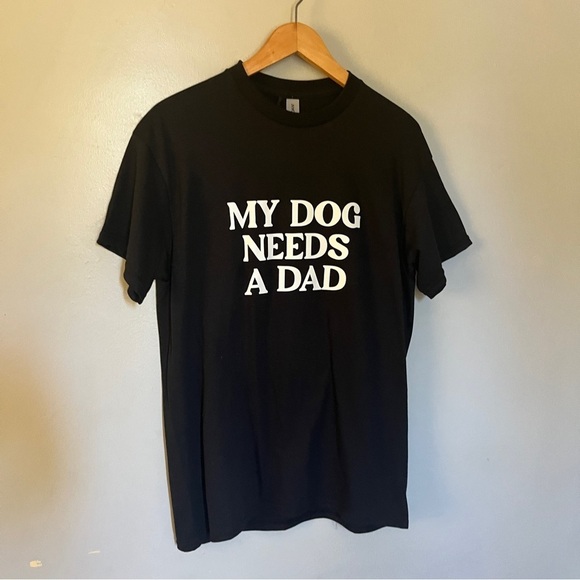 Crewneck Funny Gift for Single Girls Women Medium My Dog Needs A Dad - Picture 5 of 7
